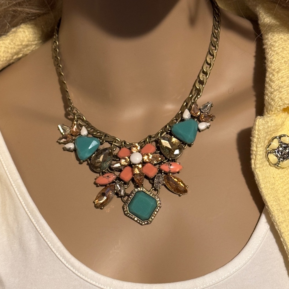 Chloe Gold Necklace with Bird Charm
